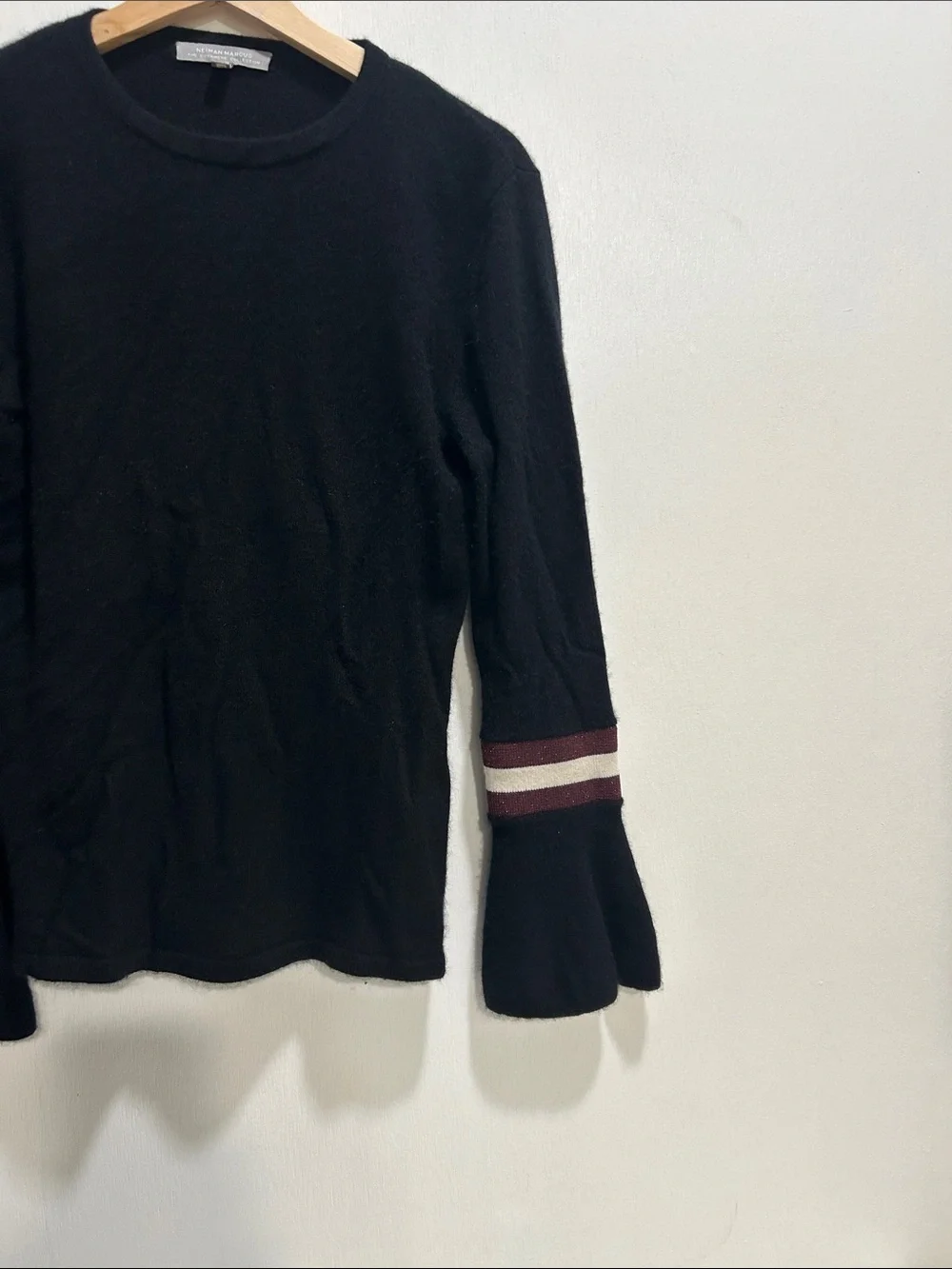 Neiman Marcus Women's Black Long Bell Sleeve Cashmere Pullover Sweater Sz LG